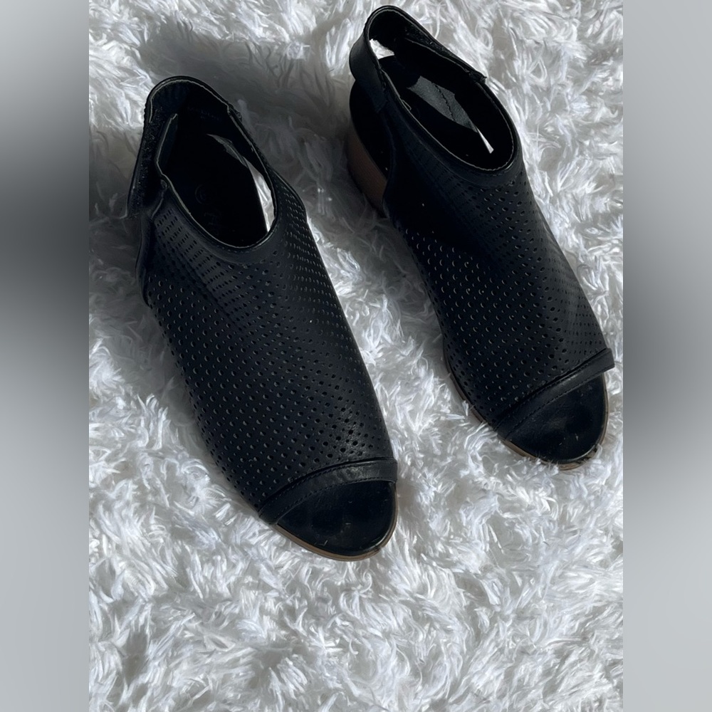 HERSTYLE BLACK LEATHER BOOTIES. OPEN TOE, OPEN HEEL, VELCRO STRAP. SIZE 6.5